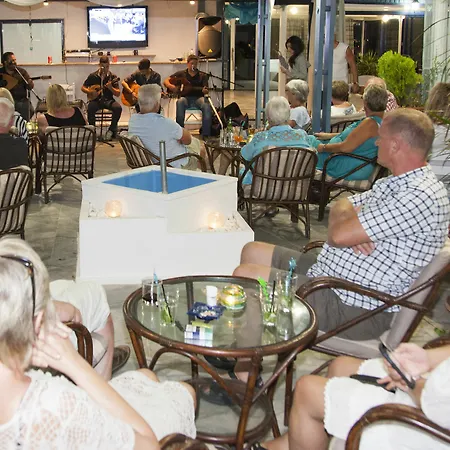 Hotel Evexia Boutique & Agia Marina (Crete)