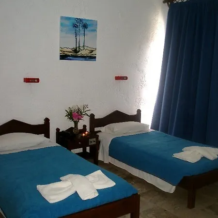 Hotel Evexia Boutique & Agia Marina